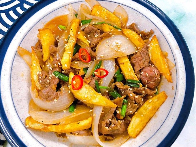 Khoai tây xào thịt bò 