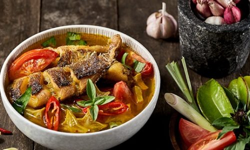 Canh cá rô đồng nấu khế