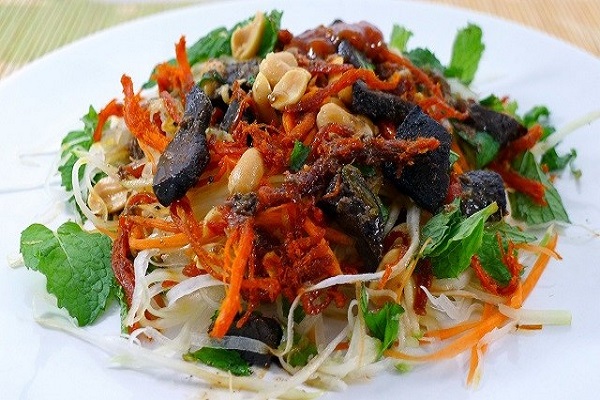 Gỏi đu đủ bò khô