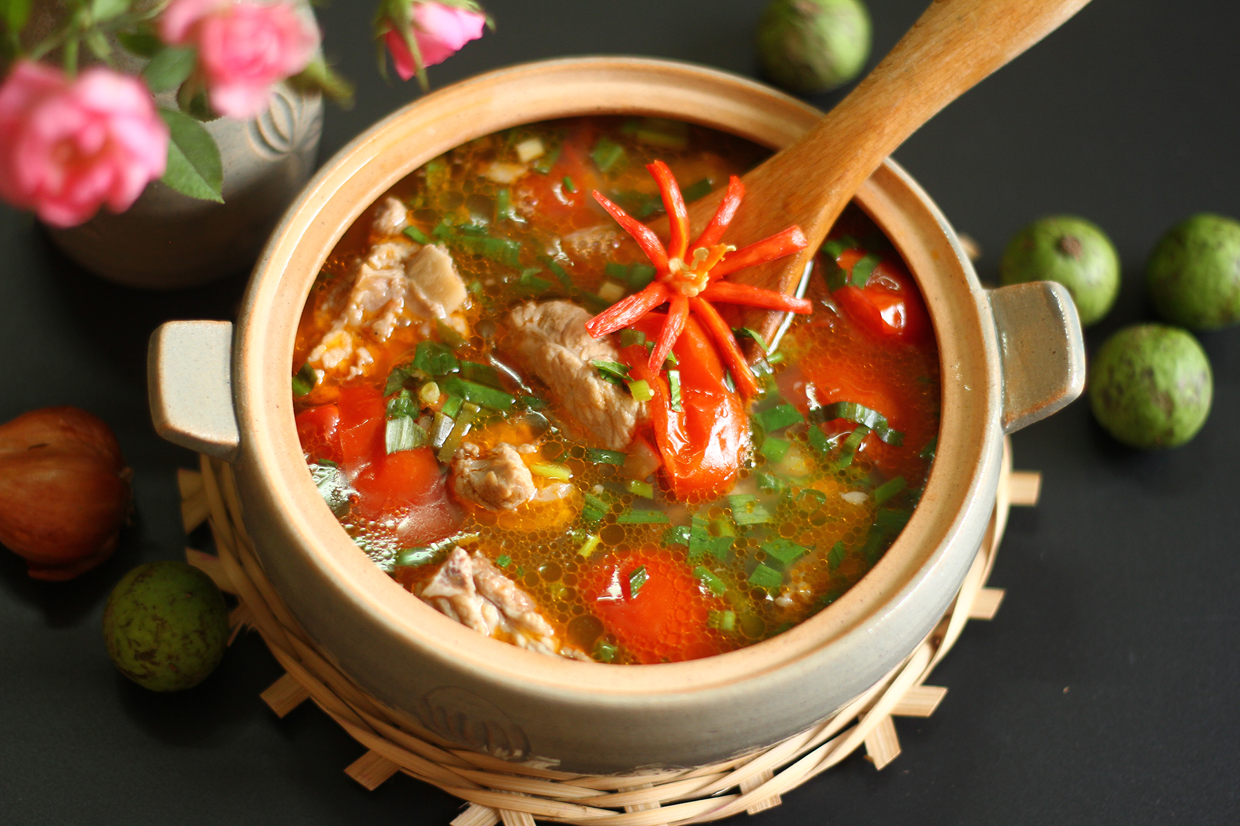 Canh sườn nấu sấu