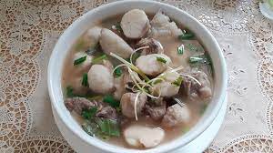 Canh khoai sọ nấu xương