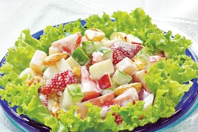 Cách làm salad giảm cân với hoa quả