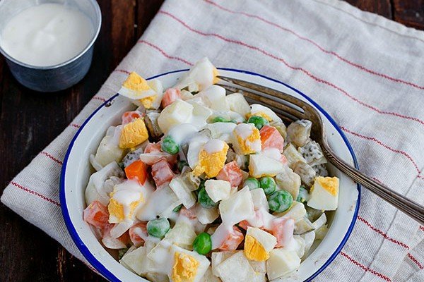 Cách làm salad giảm cân với sữa chua