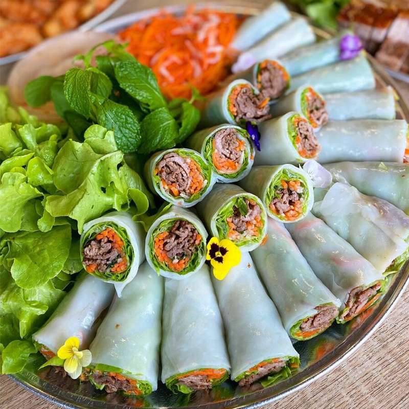 Phở cuốn thịt bò