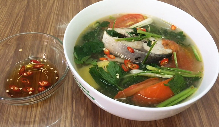 Canh chua cá cam