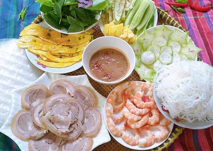 Bắp bò cuốn bánh tráng