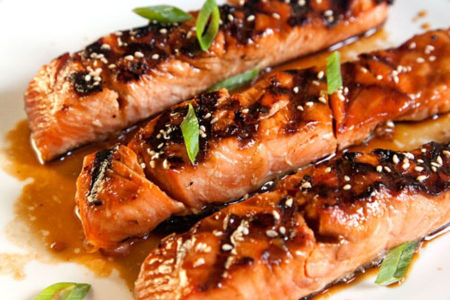 Lườn cá hồi nướng teriyaki bơ tỏi