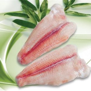 Cận cảnh miếng cá basa phi lê được cáp đông