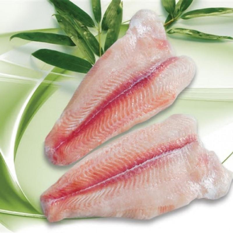 Cận cảnh miếng cá basa phi lê được cáp đông